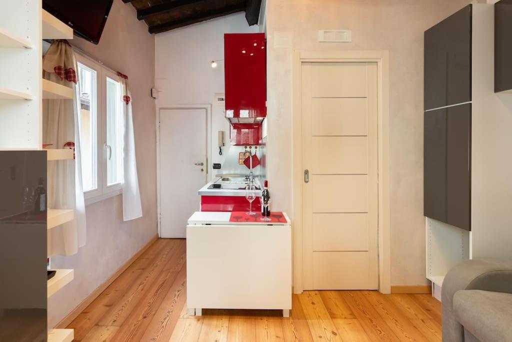 Keys Of Italy - Guantomono 15 - Monolocale Conveniente E Centralissimo Florence Ngoại thất bức ảnh